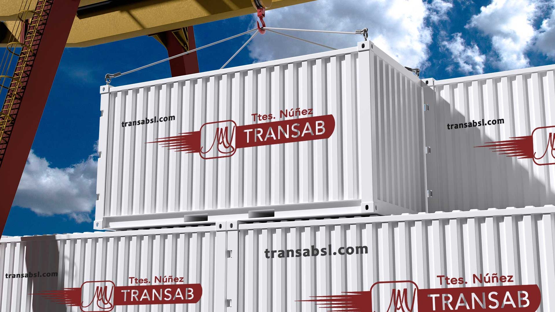 Operación de carga con grúa portuaria sobre contenedor Transab en las instalaciones